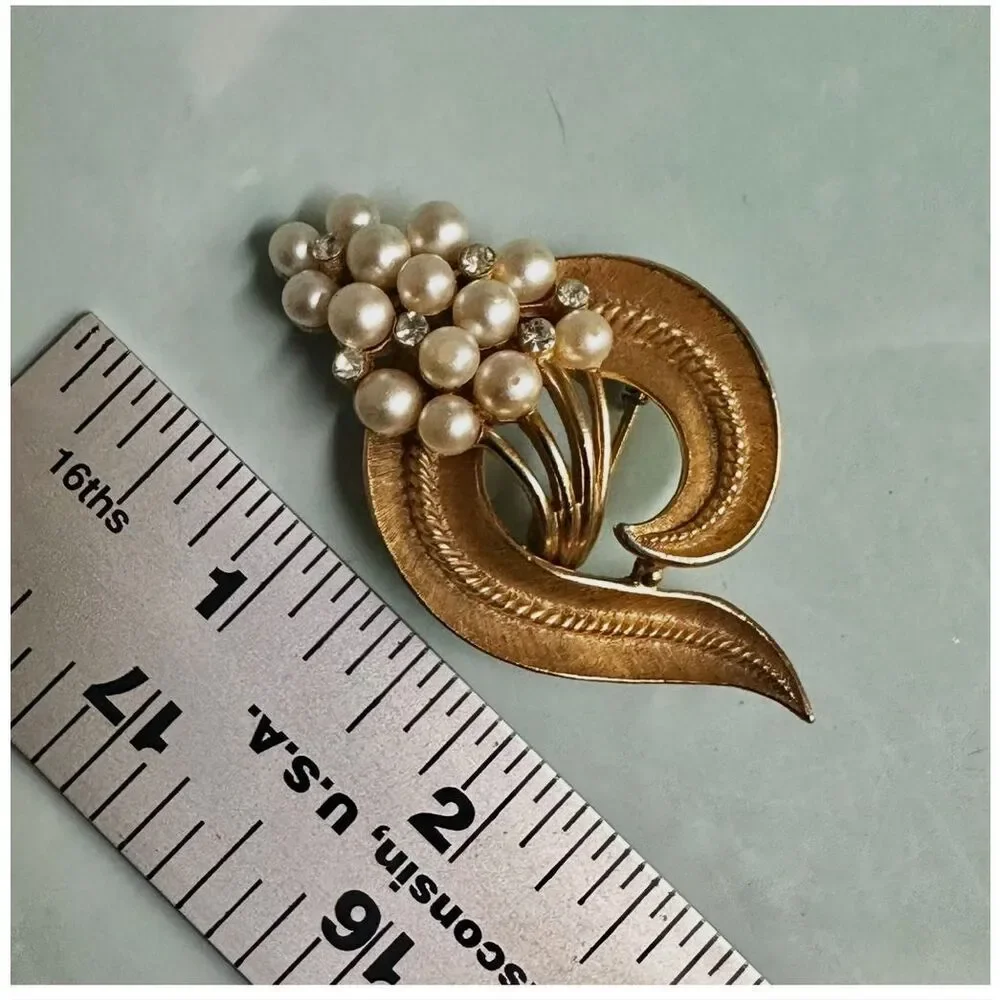 Trifari crown vintage
